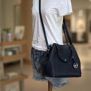 Michael kors medium Greenwich soffino Elegant Navy leather Handbag